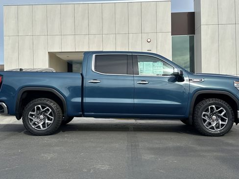 Used 2024 GMC Sierra 1500 SLT w/ SLT Premium Plus Package image 2