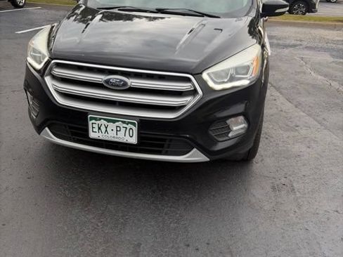 Used 2017 Ford Escape Titanium AWD/4WD image 4