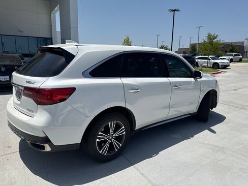 Used 2018 Acura MDX SH-AWD image 2