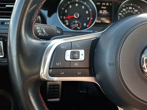 Used 2019 Volkswagen GTI SE image 22