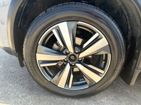 Used 2021 Nissan Rogue Platinum FWD image 7