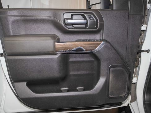 Used 2020 Chevrolet Silverado 2500 LT AWD/4WD image 11