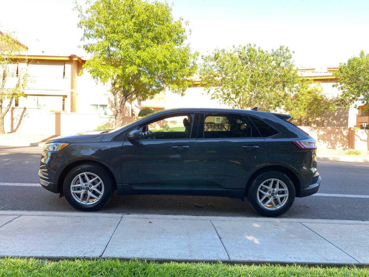 Used 2021 Ford Edge SE FWD image 16