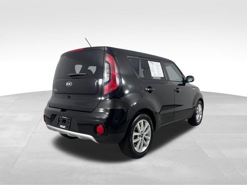 Used 2017 Kia Soul + FWD image 10