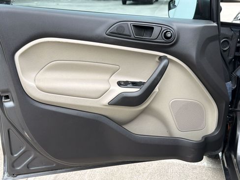 Used 2019 Ford Fiesta SE FWD image 22