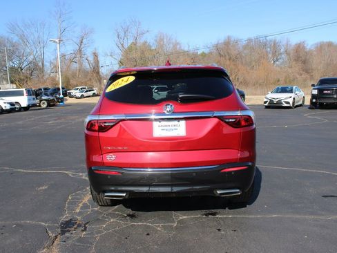 Used 2024 Buick Enclave Premium image 8