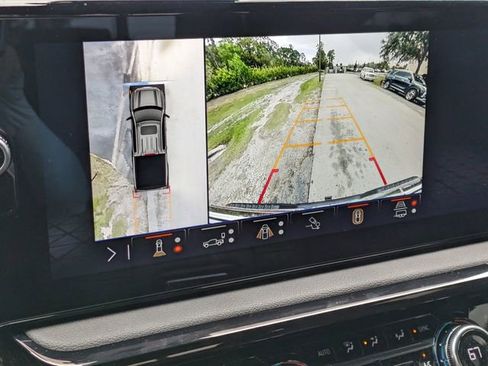 Used 2025 GMC Sierra 1500 AT4 w/ AT4 Premium Package AWD/4WD image 29