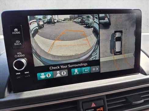 Used 2023 Honda Pilot Elite image 13