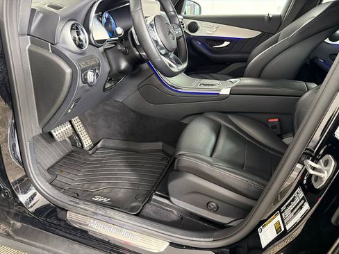 Used 2022 Mercedes-Benz GLC 300 image 9