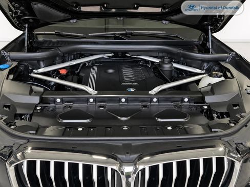 Used 2021 BMW X5 xDrive40i AWD/4WD image 14