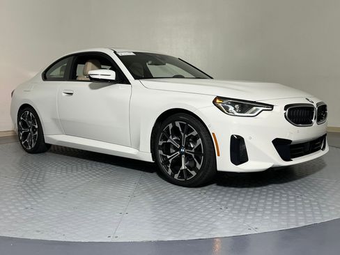 New 2026 BMW 230i Coupe w/ Premium Package RWD image 7