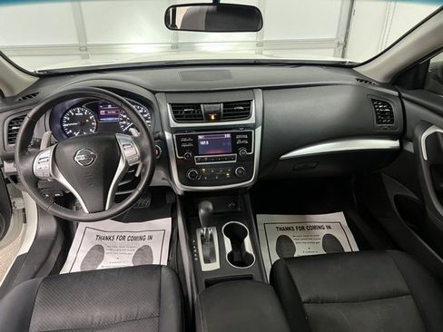Used 2017 Nissan Altima 2.5 SR w/ Midnight Edition Package image 17