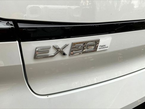 New 2026 Volvo EX30 Ultra image 9