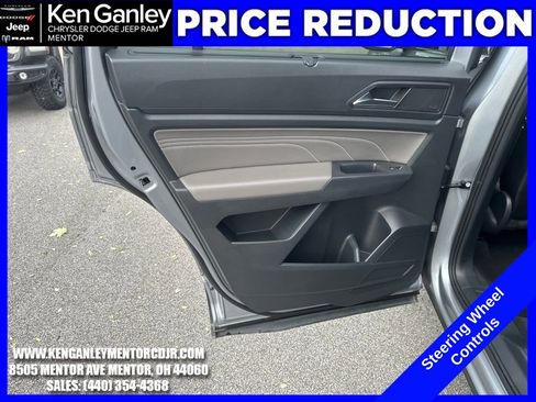 Used 2021 Volkswagen Atlas SEL Premium image 20