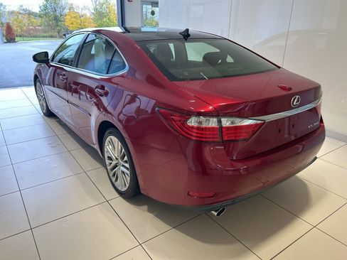 Used 2015 Lexus ES 350 w/ Ultra Luxury Package image 2