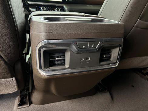 Used 2024 GMC Sierra 1500 Denali w/ Denali Reserve Package AWD/4WD image 17