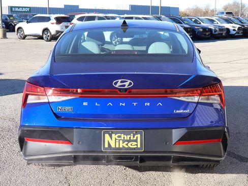 Used 2024 Hyundai Elantra Limited image 5