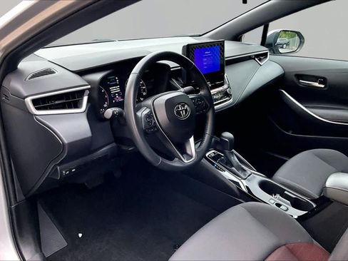 Used 2025 Toyota Corolla SE FWD image 18