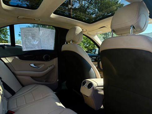 Used 2018 Mercedes-Benz C 300 4MATIC Sedan image 25