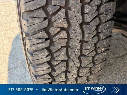 Used 2019 Jeep Cherokee Trailhawk w/ Cold Weather Group AWD/4WD image 4