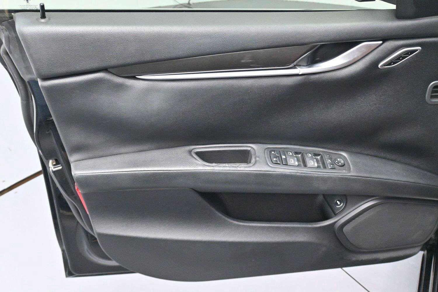 Used 2015 Maserati Ghibli RWD image 9