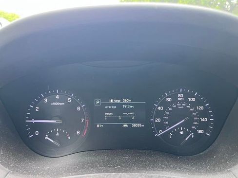 Used 2018 Genesis G80 3.8 RWD image 19