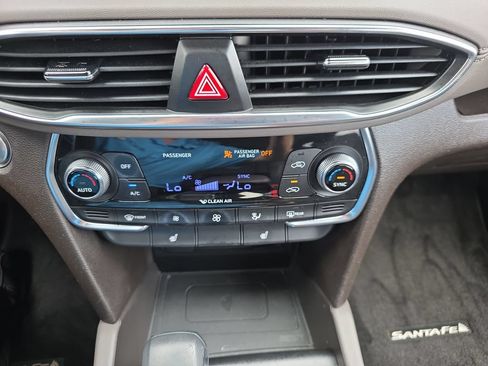 Used 2020 Hyundai Santa Fe SEL w/ Convenience Package FWD image 24