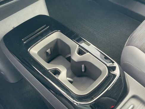 Certified 2022 Volkswagen ID.4 Pro image 23