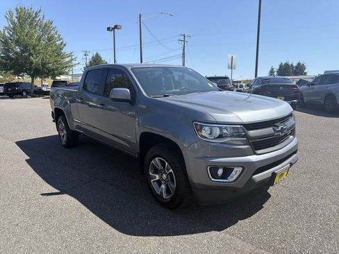 Used 2018 Chevrolet Colorado Z71 AWD/4WD image 3