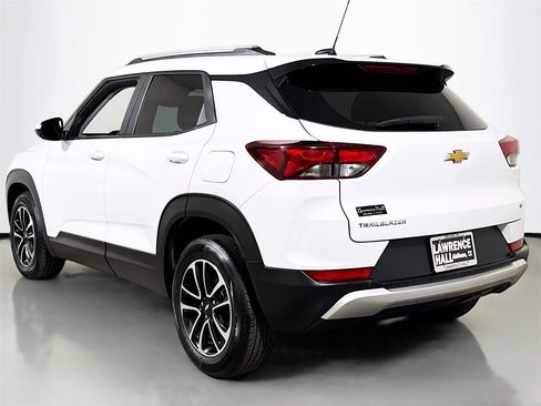 Used 2025 Chevrolet TrailBlazer LT image 6