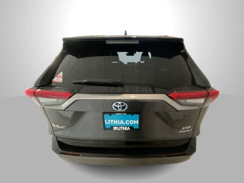 Used 2021 Toyota RAV4 XSE w/ XSE Grade Weather Package AWD/4WD image 7