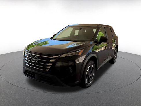 Used 2025 Nissan Rogue SV FWD image 4