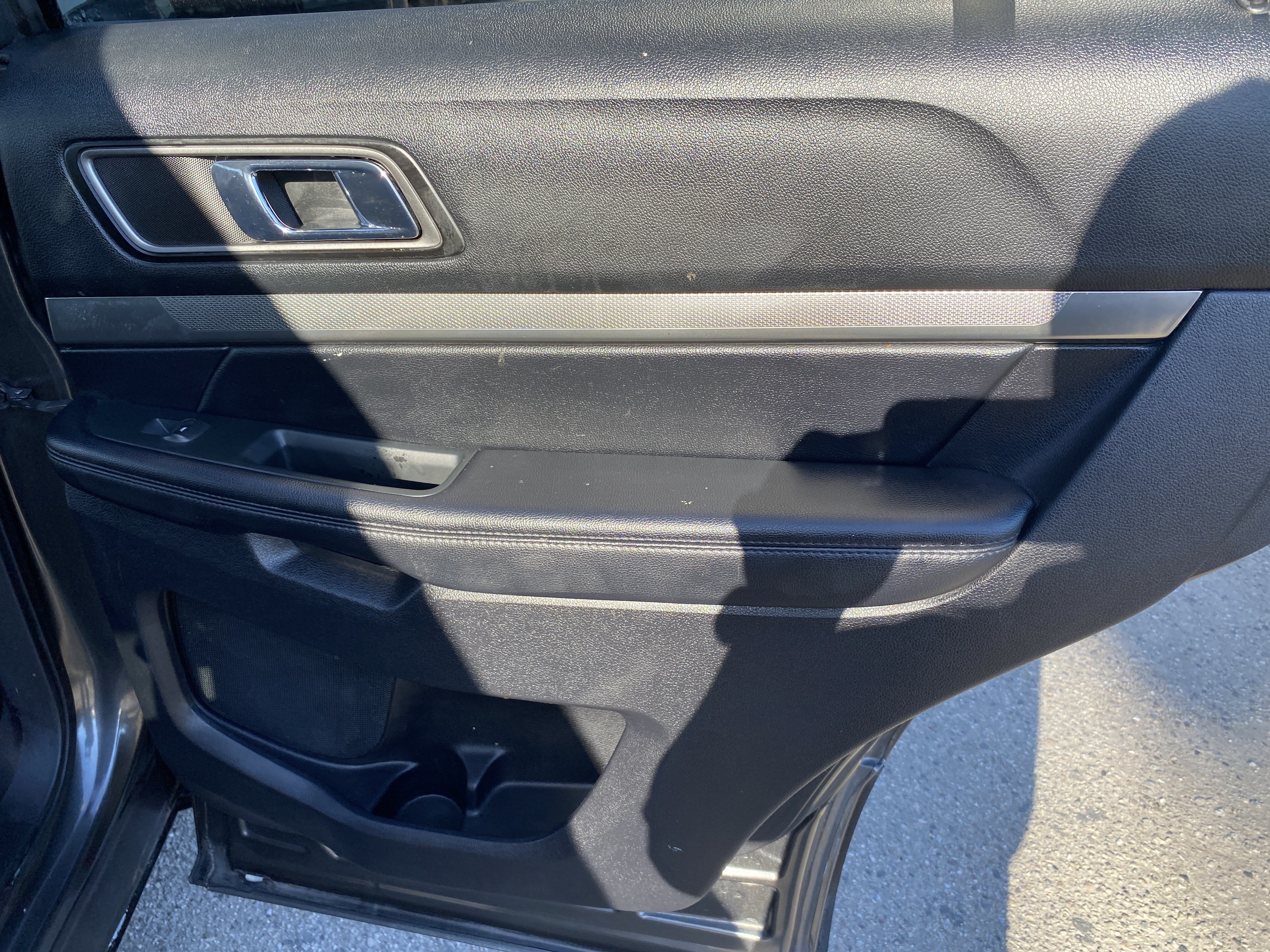 Used 2019 Ford Explorer XLT FWD image 25