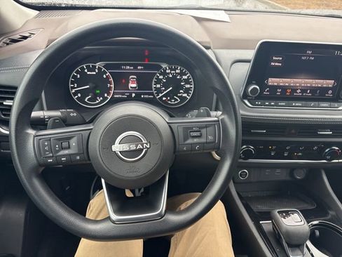 Used 2023 Nissan Rogue S image 24
