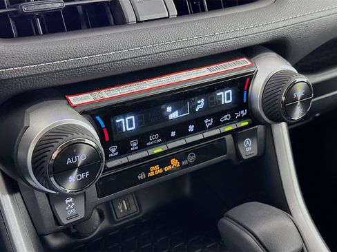 Used 2025 Toyota RAV4 XLE w/ Convenience Package image 24