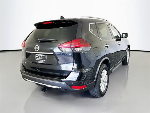 Used 2019 Nissan Rogue SV image 7