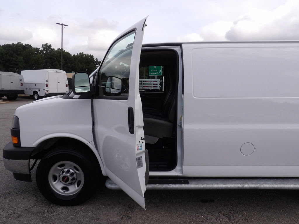 Used 2025 GMC Savana 2500 w/ Driver Convenience Package RWD image 13