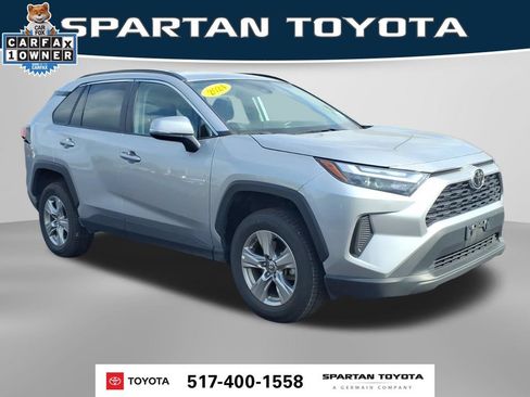 Used 2024 Toyota RAV4 XLE FWD image 4