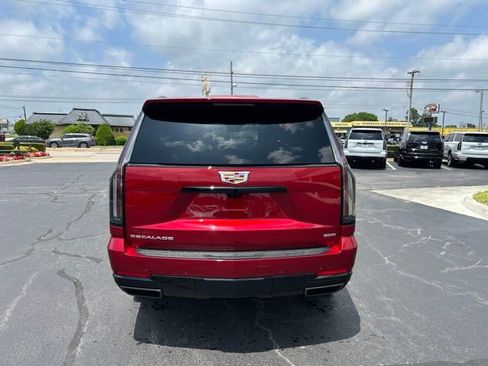Certified 2026 Cadillac Escalade Platinum Sport w/ LPO, Floor Liner Package AWD/4WD image 24
