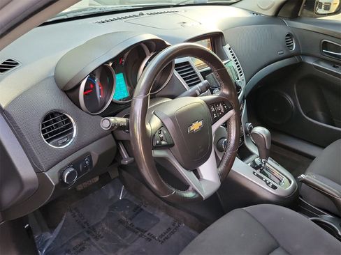 Used 2014 Chevrolet Cruze Eco image 9