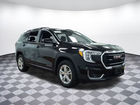 Used 2022 GMC Terrain SLE w/ Driver Convenience Package image 6