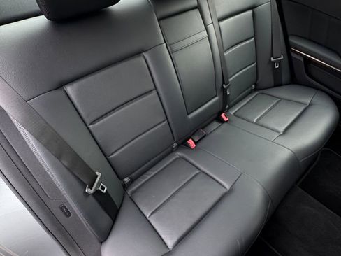 Used 2010 Mercedes-Benz E 350 Sedan image 28