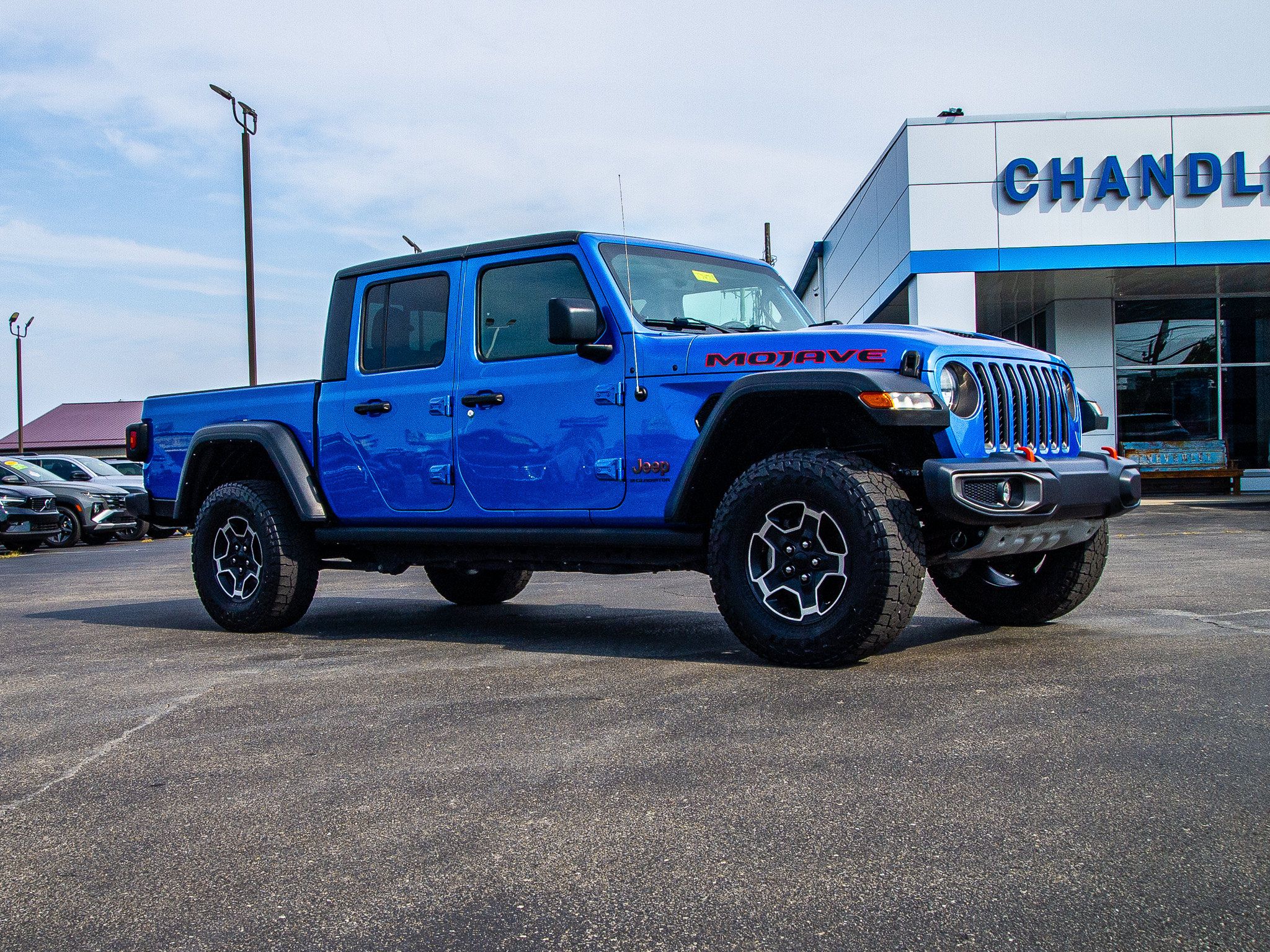 Used 2023 Jeep Gladiator Mojave AWD/4WD image 9