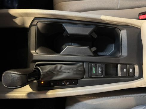 Used 2025 Honda Accord SE image 18