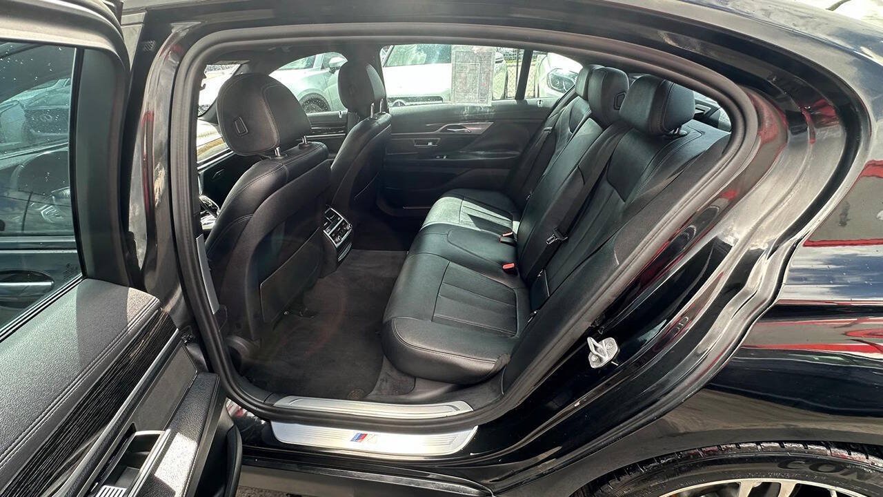 Used 2017 BMW 740e xDrive AWD/4WD image 15
