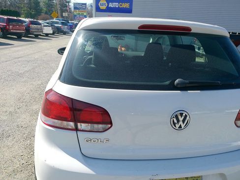 Used 2013 Volkswagen Golf 2-Door image 15