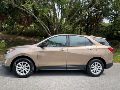Used 2019 Chevrolet Equinox LS w/ LPO, Floor Liner Package AWD/4WD image 20