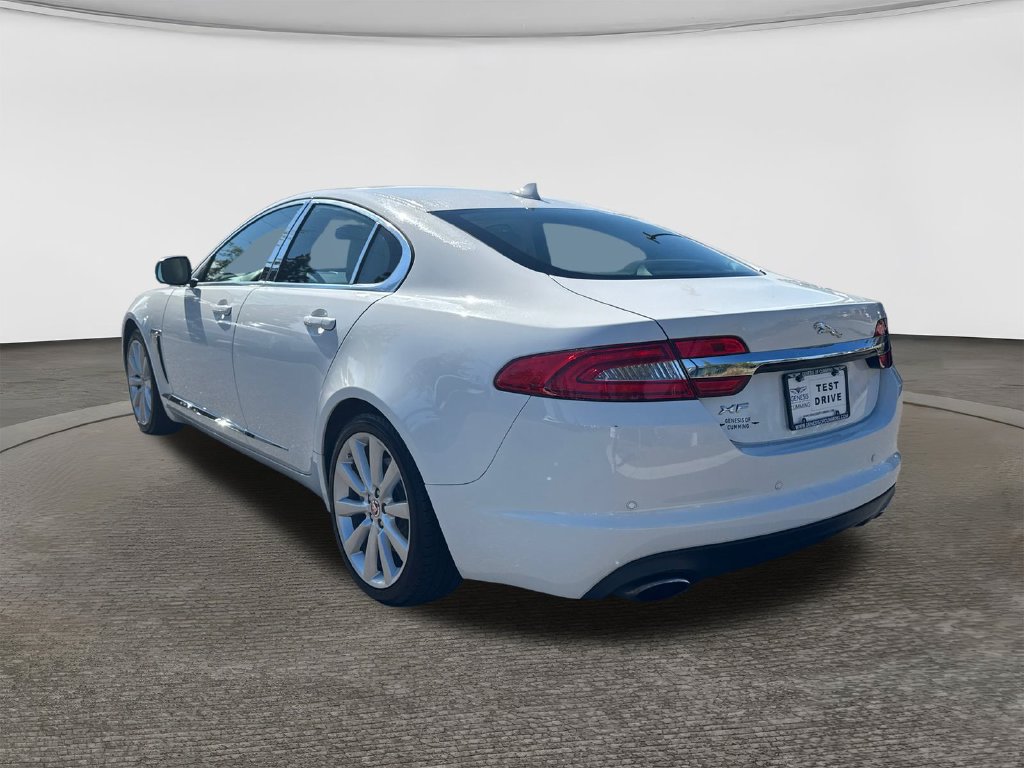 Used 2013 Jaguar XF RWD image 5