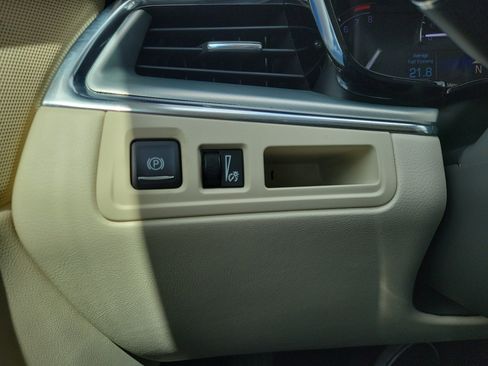 Used 2019 Cadillac XT5 Luxury image 28