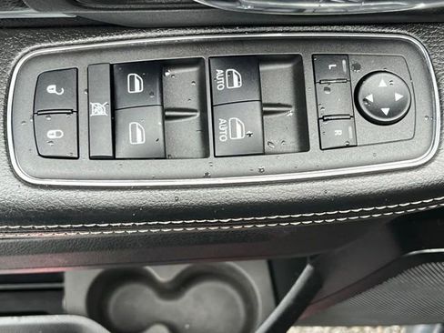 Used 2022 RAM 1500 Classic Warlock w/ Technology Package I image 9